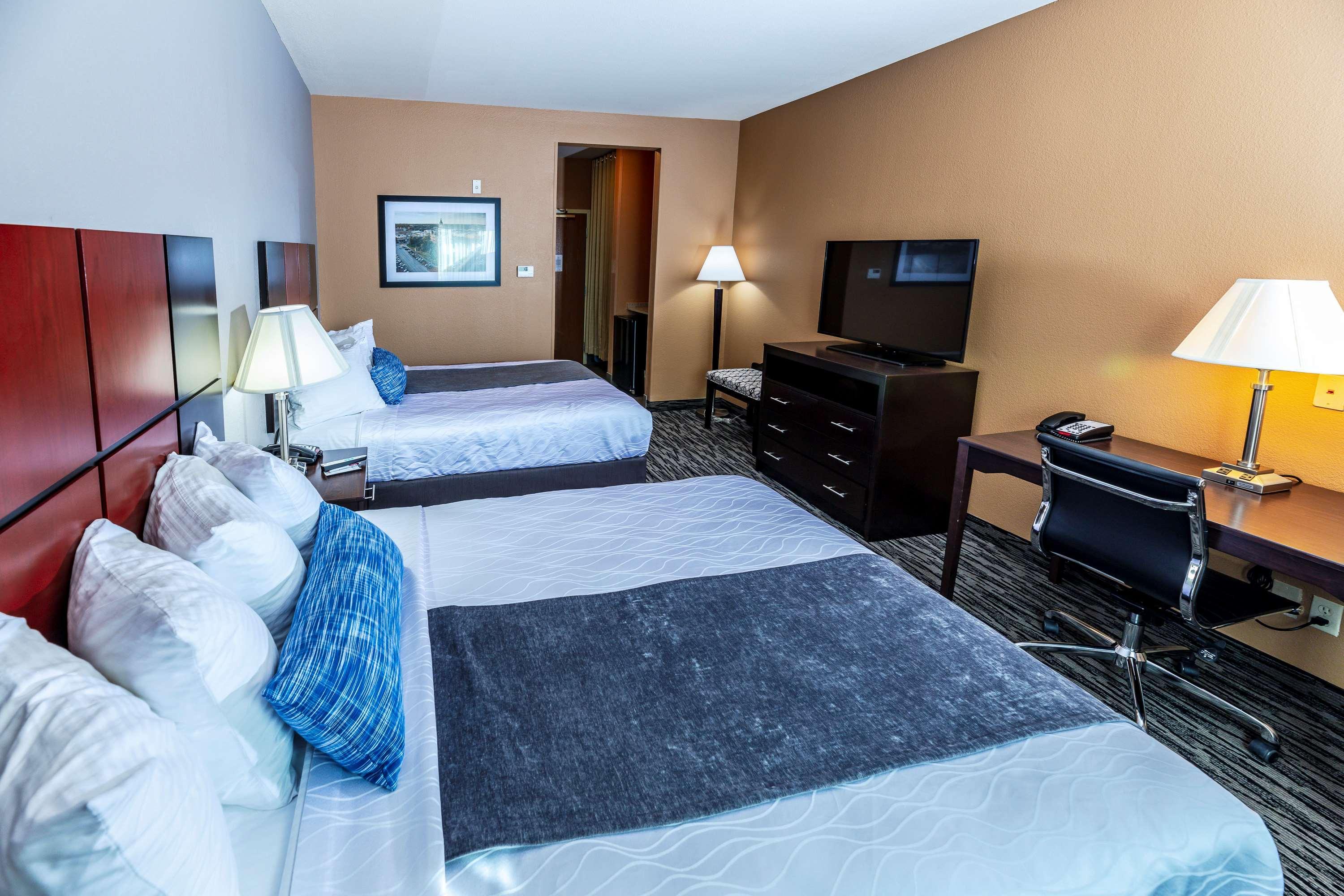 Best Western Plus Denton Inn & Suites Exteriér fotografie