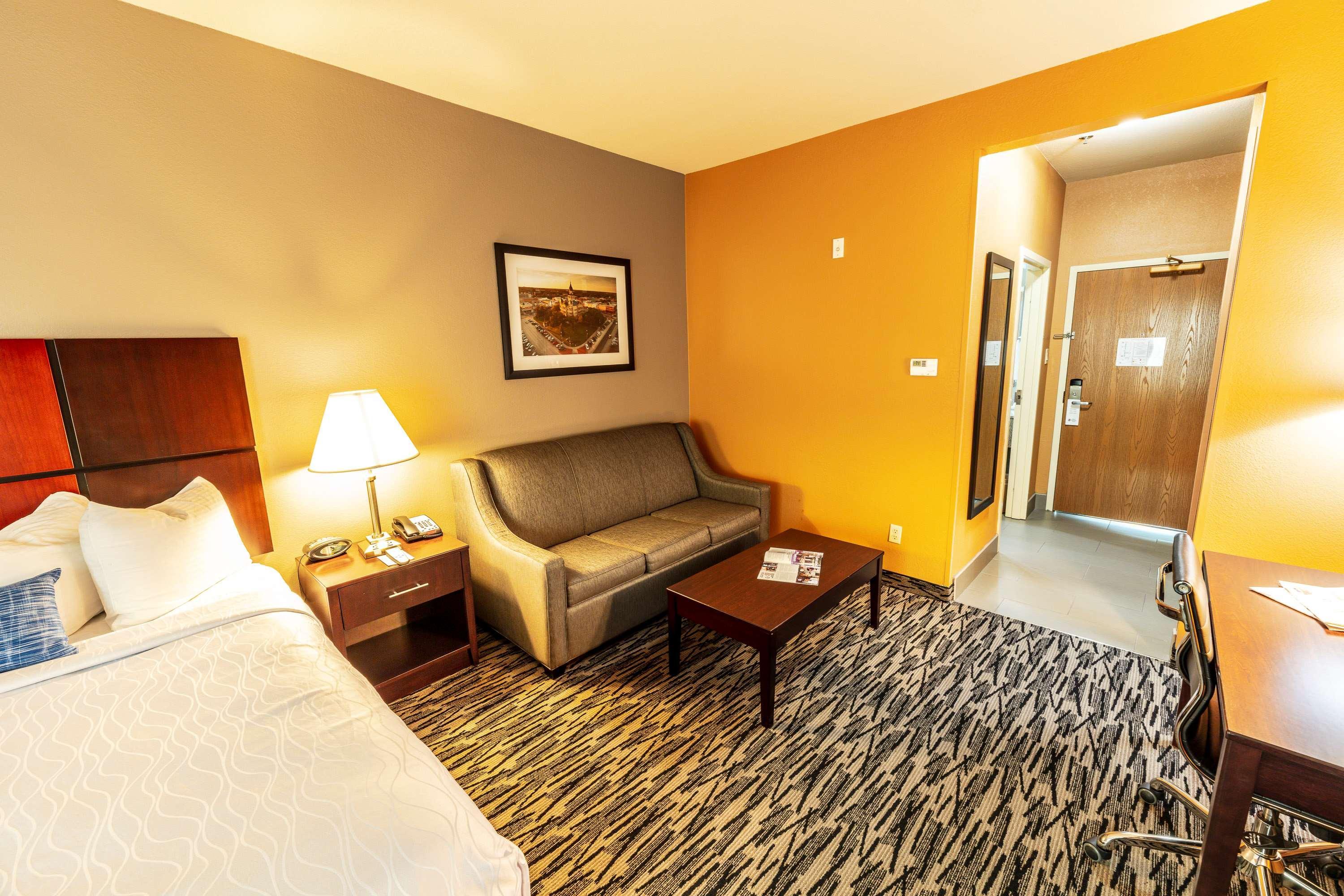 Best Western Plus Denton Inn & Suites Exteriér fotografie