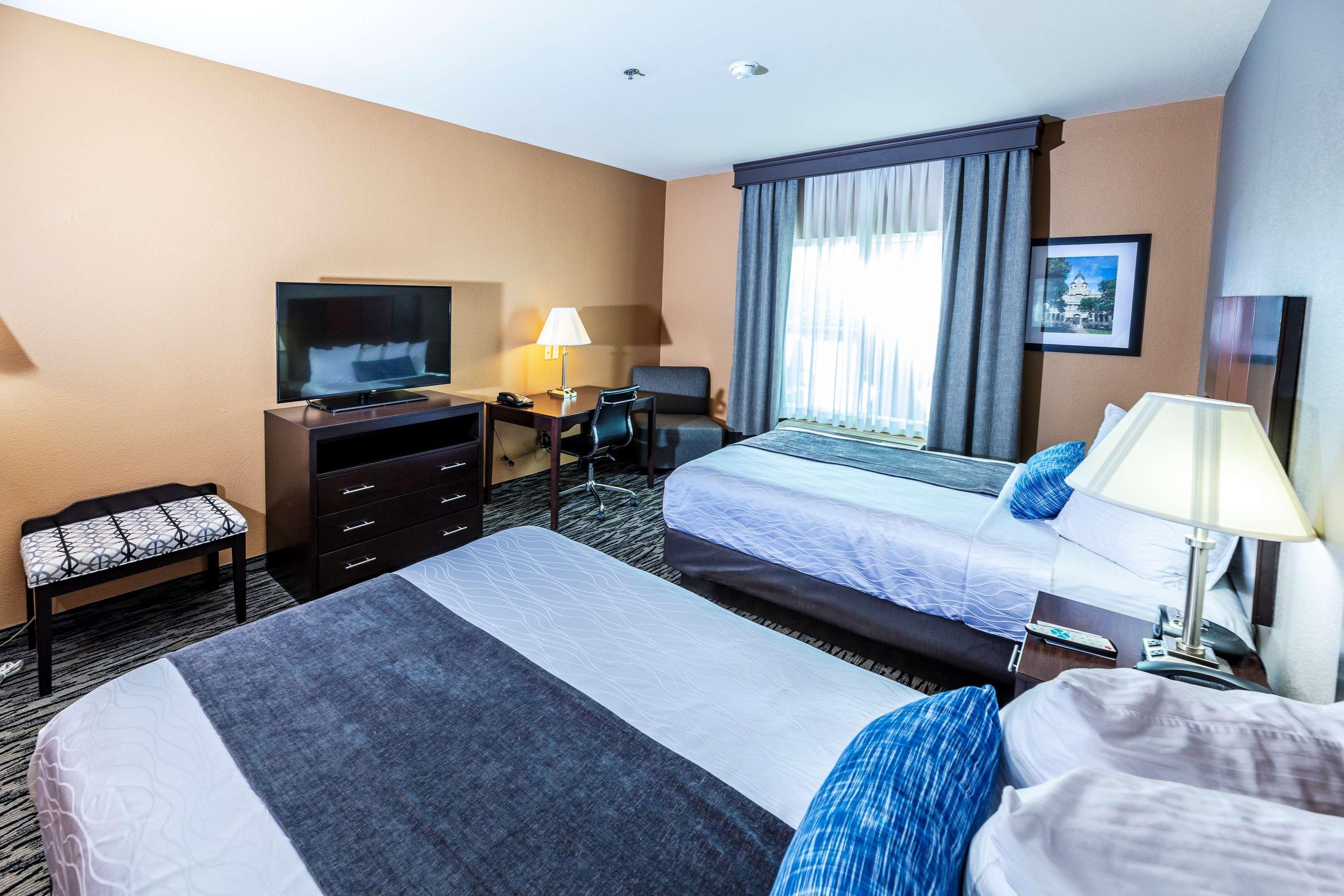 Best Western Plus Denton Inn & Suites Exteriér fotografie