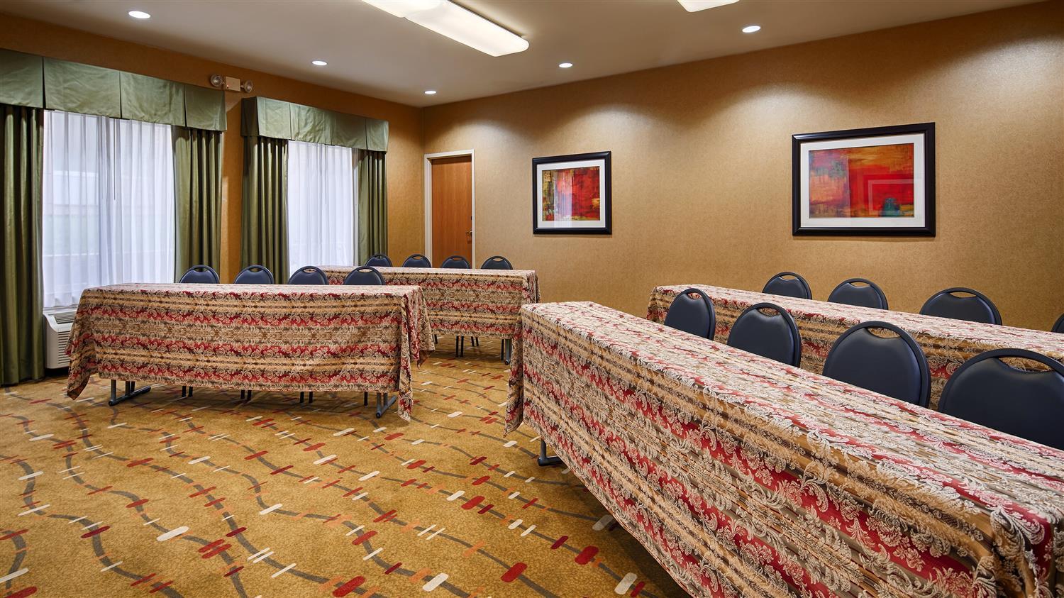 Best Western Plus Denton Inn & Suites Exteriér fotografie